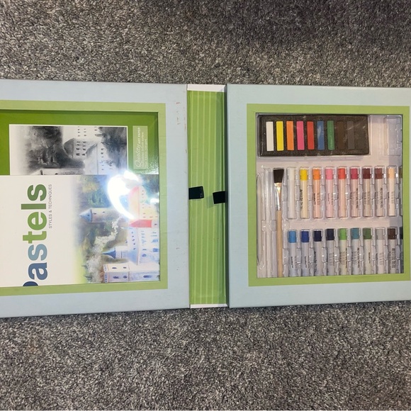 Art School Pastels Kit by Spice Box (New in Box) - Picture 3 of 3